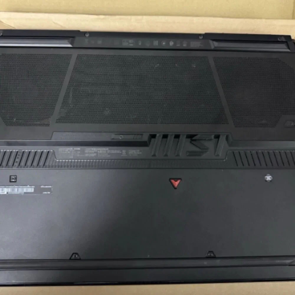 MSI Raider GE78 HX Gaming Laptop 13V, I9 13980HX, RTX 4090, 2TB SSD, 16gb RAM